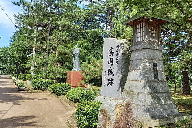 高岡城